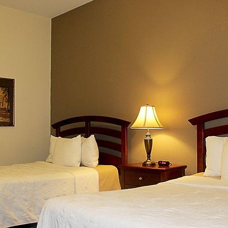 Crystal Springs Inn And Suites Towanda Eksteriør bilde