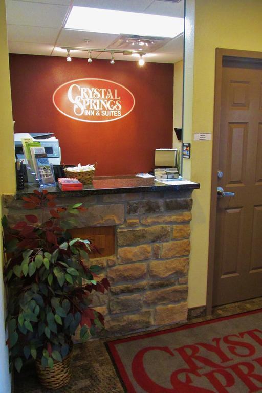 Crystal Springs Inn And Suites Towanda Eksteriør bilde