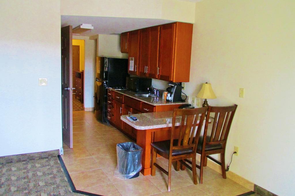 Crystal Springs Inn And Suites Towanda Rom bilde