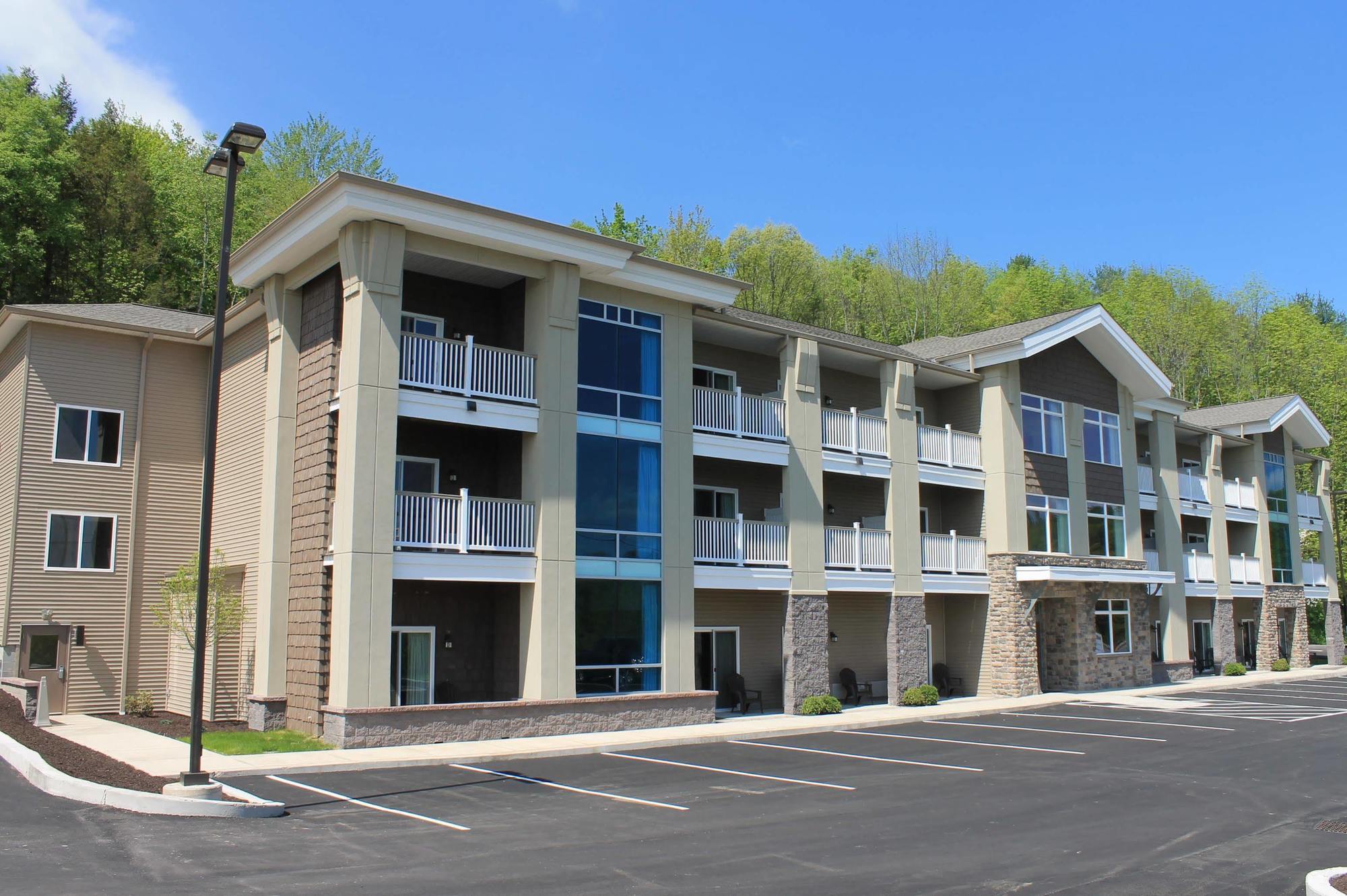 Crystal Springs Inn And Suites Towanda Eksteriør bilde