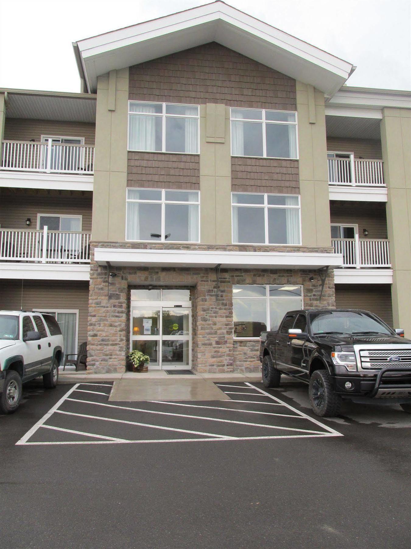 Crystal Springs Inn And Suites Towanda Eksteriør bilde